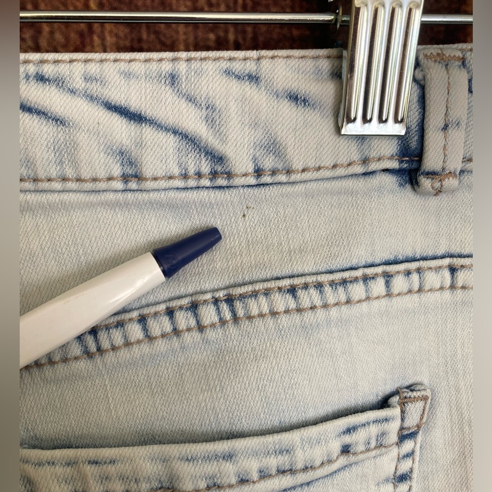 BLUE SPICE | Women’s Light Wash High Rise Skinny Jeans - Picture 8 of 8